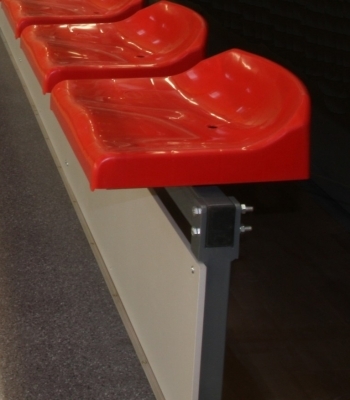 Ülés alacsony háttámlával - építkezésen